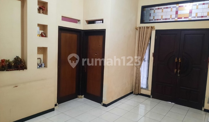 Rumah 2Lt Bagus di Stonen Sampangan Dekat Kota