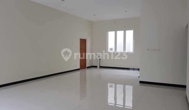 Rumah Tengah Kota 150M ke Jalan Gajahmada 2