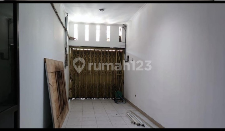 Rumah Utk Usaha di Jalan Utama Kampungkali 2