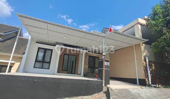 Rumah Baru Furnishdi Cluster Pandanaran Hills 2