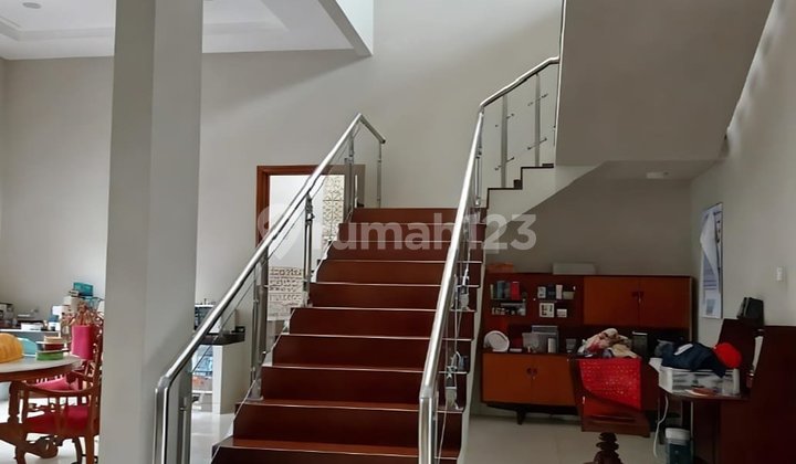 Rumah Bagus Murah di Boulevard Graha Padma 2