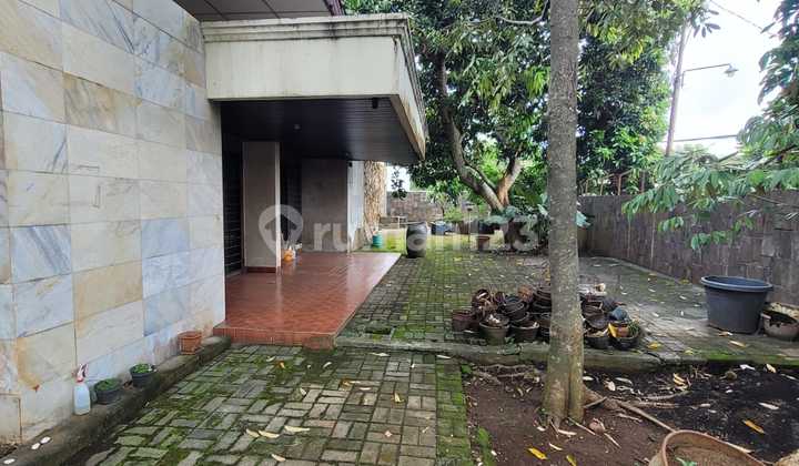 Rumah Hitung Tanah Di Bukit Sari Area Depan 
