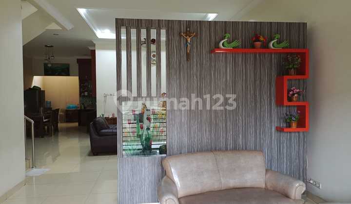 Dijual Rumah Di Puri Gardena, Luas 190 , 2.5 Lantai, Shm 2