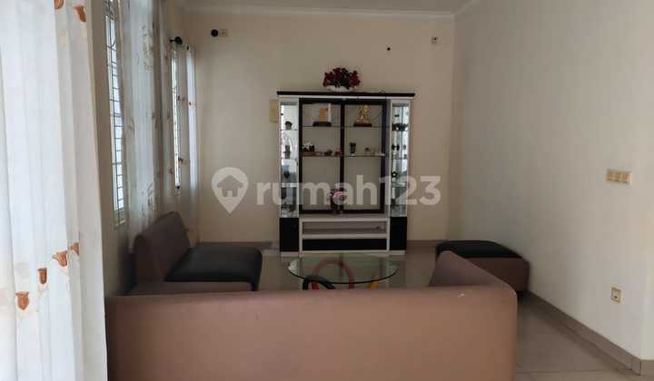 Jual Bu, Rumah Green Lake City ,8X15 ,120 Meter , West Europe 2