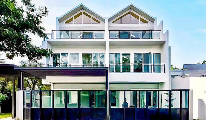 Turun Harga ‼️ Jual Cepat ! Rumah Baru Metland Puri, 3 Lantai , Semi Furnished, Row Jalan 4 Mobil , 5.5X15 Turun Harga ‼️ Jual Cepat ! Rumah Baru Metland Puri, 3 Lantai , Semi Furnished, Row Jalan 4 Mobil , 5.5X15