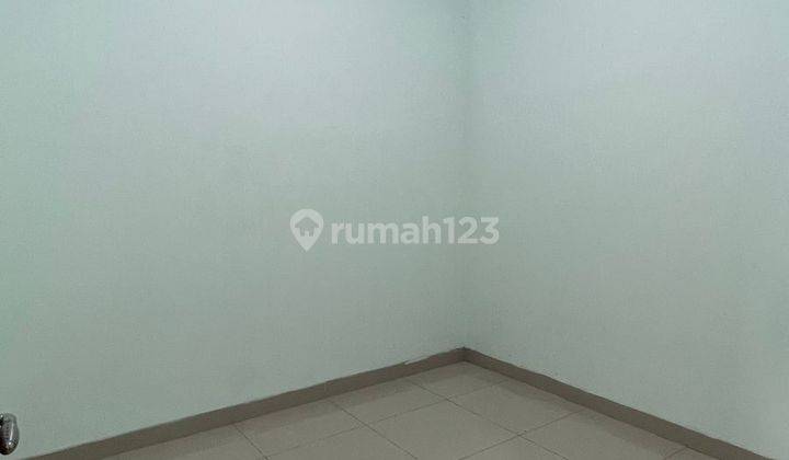 RUMAH PORIS INDAH HADAP TIMUR LT 60 DGN 2 KT 2