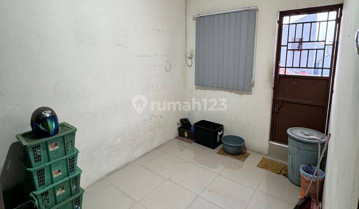 Jual Rugi !!! Rumah Di Poris 3 Lantai Dan 3 Kt. Semi Furnished 2