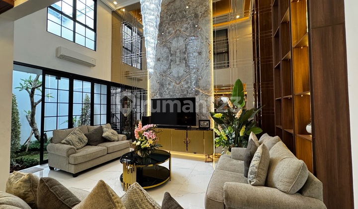 Jual Cepat , Rumah Mewah di Foresta Bsd, Luas 200 M2, Furnished (Interior Mewah), Luas 200 , 6 Kt