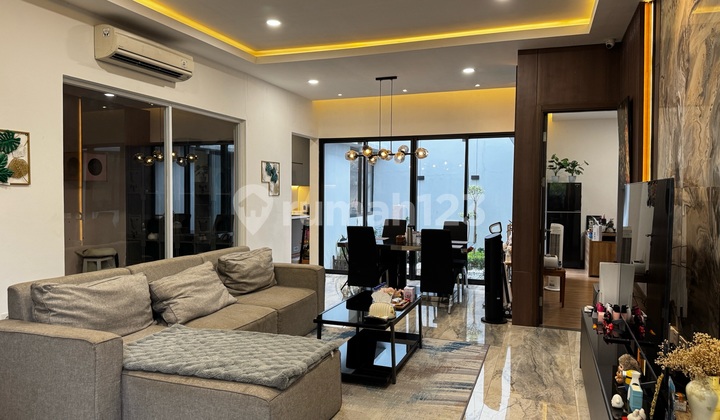 Murah Gak Ada Lawan, Rumah Di Cluster Quantis Signature Bsd City , Mewah , Semi Furnished, Luas 162 , 5 Kt