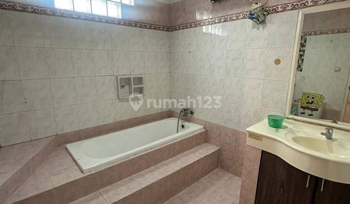 Rumah Huk Di Permata Buana Luas 257 Ada 2 Lantai Dgn 4+1 Kt. Surat Shm 2