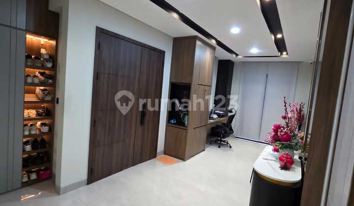 Rumah Mewah Daan Mogot Baru Kalideres Luas 308m