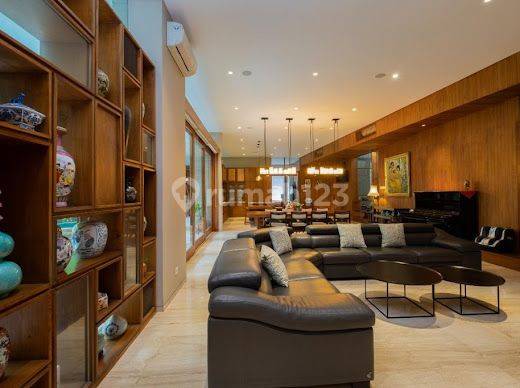 Disewakan Rumah Alam Sutera Olivia Luas Tanah 600m Ada Pool Full Furnished 2