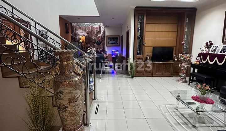 Dijual Rumah Permata Buana Luas 200m 5 Kt Shm 2