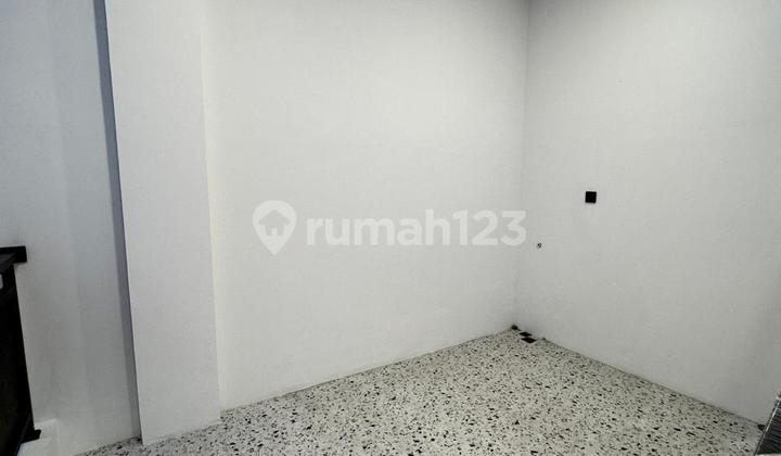 New House in Metland Puri, Lake View, 4 Bedrooms, PPJB 2