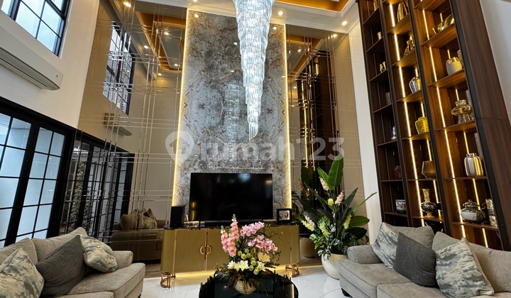 For Sale House In Foresta Bsd, Area 200 M2, Furnished (Luxury Interior) 2