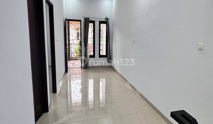 Dewi Lin Luas 78 Meter Row Jalan 3 Mobil Rumah Cantik Poris Indah Semi Furnished Dgn 3 Kt 2