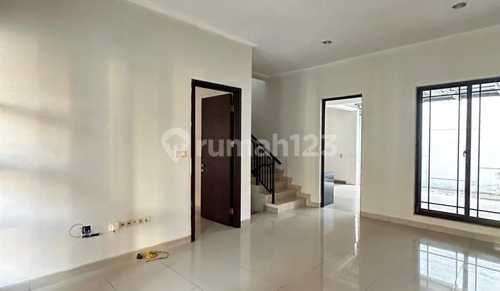 Quick Sale, Cheapest, House in Green Lake City, Asia, 8X18