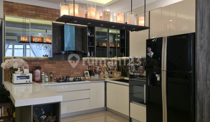 Rumah Mewah Sutera Olivia, 4 Kt, Luas 300 M2, Full Furnished, Shm
