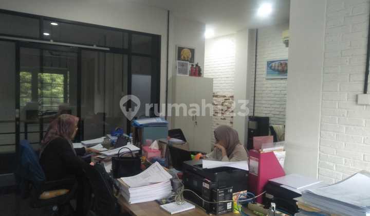 Ready-to-Use Office in Pondok Pucung, Tangerang, Area 162m