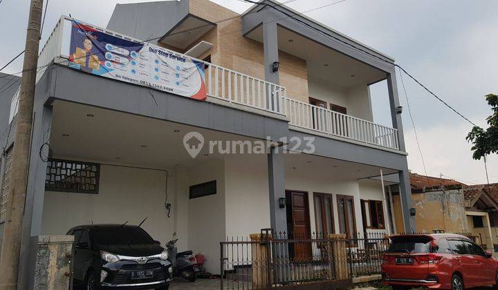 RUMAH HOOK 2 LANTAI DEKAT MALL BTM DAN KEBUN RAYA BOGOR 1