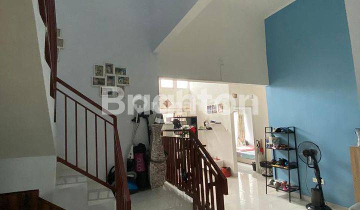 RUMAH HOOK CANTIK SIAP HUNI DI PERUMAHAN GREENHILLE 2