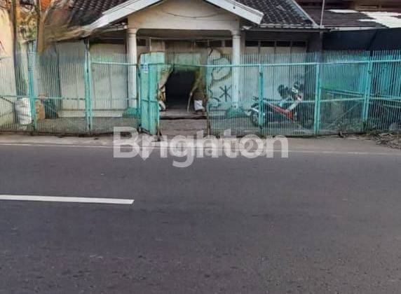 RUMAH UNTUK USAHA AKSES JALAN RAYA 1