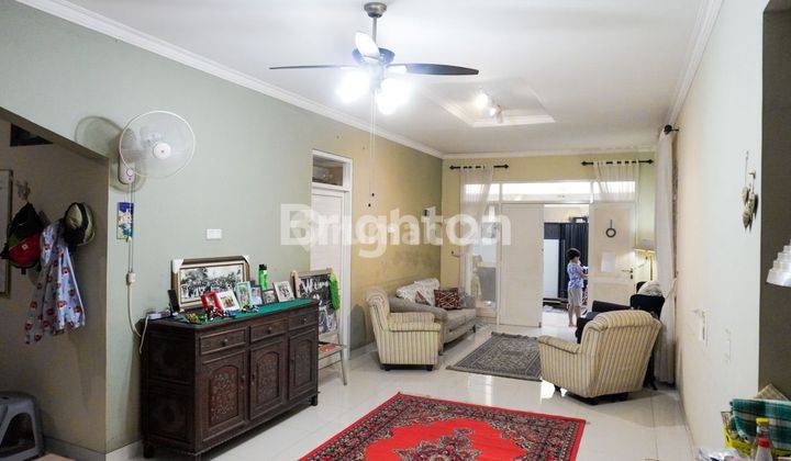 HUNIAN BARU RENOVASI SEMI FURNISHED DI TEBET DEKAT ECOPARK 2