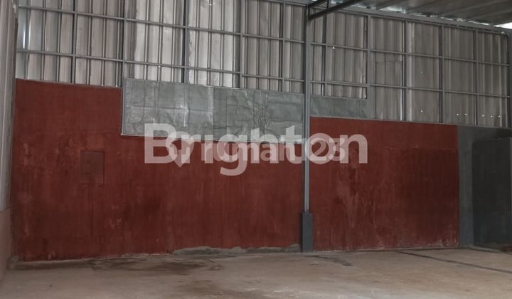 WAREHOUSE WITH HIGHWAY ACCESS WAREHOUSE WITH HIGHWAY ACCESS