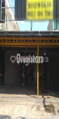 CONNECTED SHOPHOUSE WITH MAIN ROAD ACCESS