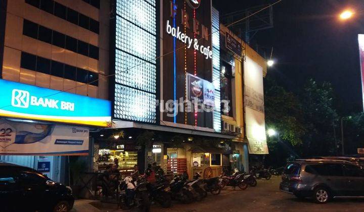 RUKO GANDENG PARKIRAN LUAS DI SUMMARECON BEKASI 1