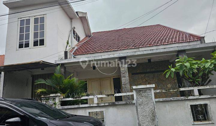 Rumah Bagus Semi Furnished SHM di Semarang Timur 1