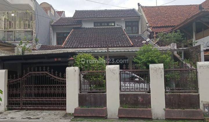 Rumah 2 Lantai di Jl Erlangga Tengah Dekat Area Perkantoran 1