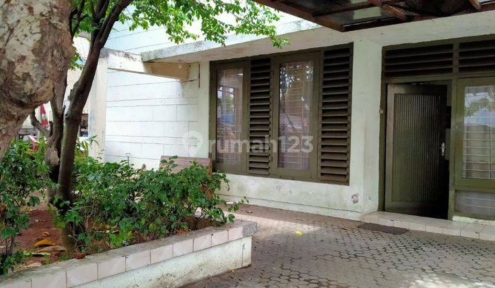 Rumah Lokasi Bagus Jalan Erlangga Barat SHM