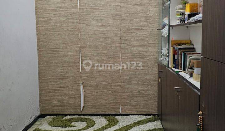 Rumah Bagus Semi Furnished SHM di Semarang Timur 2