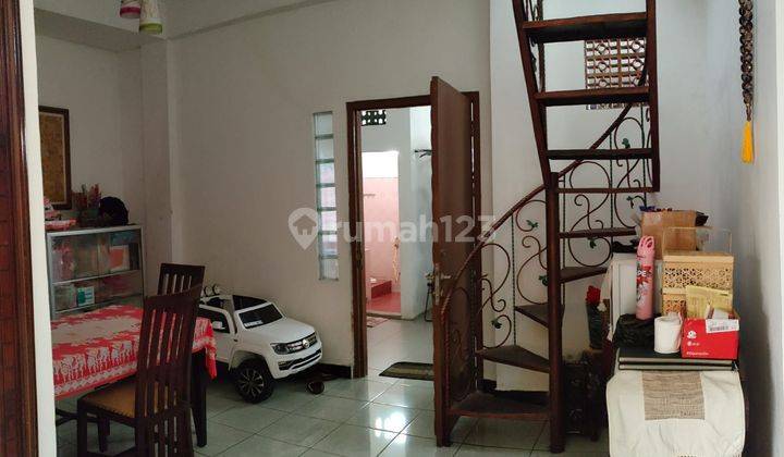 Rumah Bagus Unfurnished Dan Letak Strategis SHM di Jalan Sadewa Utara Semarang 2