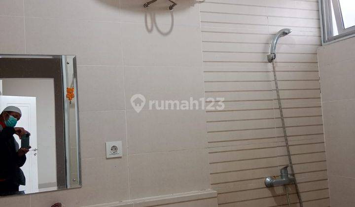 RUMAH DEPAN TAMAN siap huni