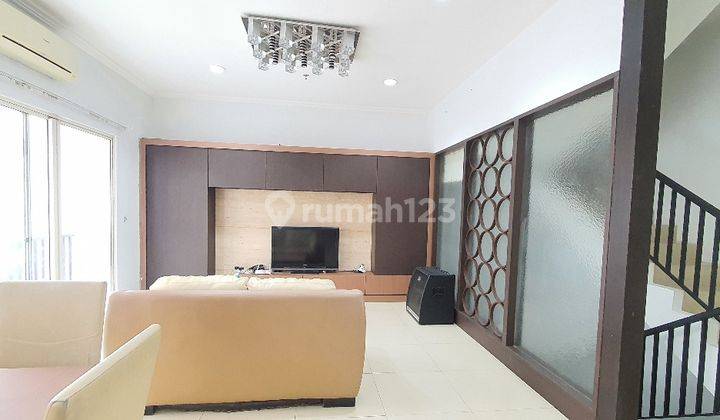 Rumah 3 Lantai Diatas Moi Kelapa Gading Furnish 5+1 Kamar 