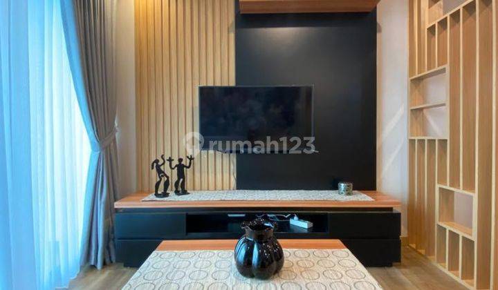 Apartemen Holland Village Cempaka Putih 3+1BR Lt 36 Utara Furnish Lux View Jauh 1