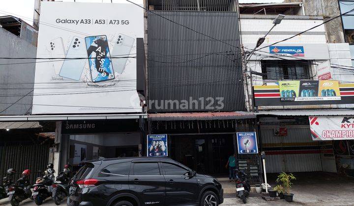 Ruko 3 Lantai siap pakai dengan usaha menguntungkan di Kawasan Pondok Kota Padang 1