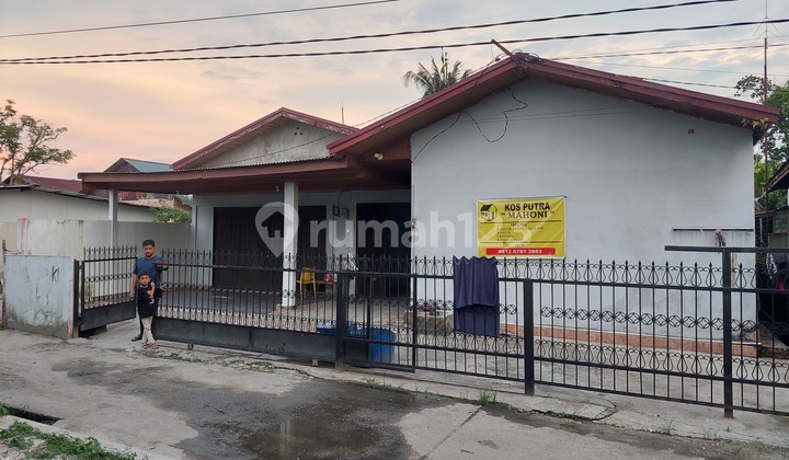 Men's Boarding House with 12 Rooms in Marpoyan Damai, Pekanbaru 1