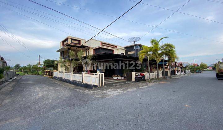 Rumah hook 2 Lantai di Kota Solok 2