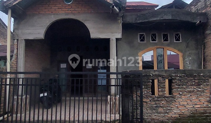 2-Story House Near Belimbing State Elementary School