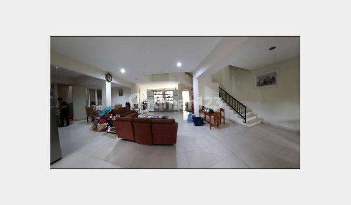 Rumah Bagus Full Furnished Lokasi Strategis di Candi Golf 2