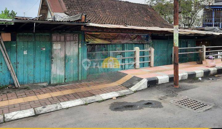 Rumah Hitung Tanah Strategis di Jalan Pahlawan Magelang 1