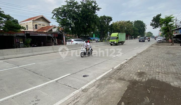 Ready-to-Build Plot,On Main Road,Suitable for Mall,Campus,Hotel 2