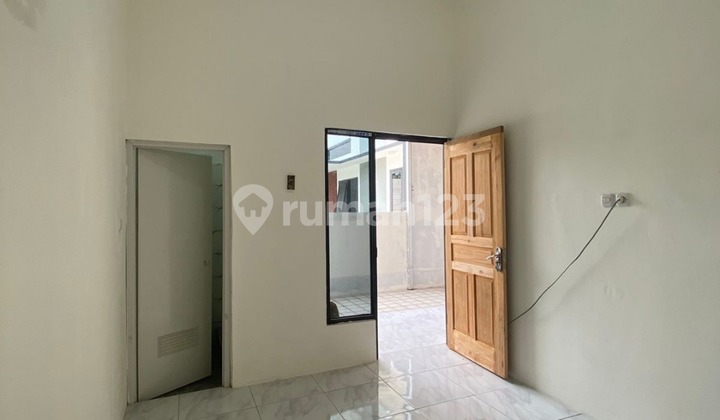 Downtown Boarding House, bonus Semi-Furnished, free of additional fees. 2