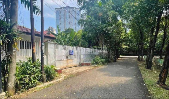 Rumah Tua Hitung Tanah Hoek 3 Muka di area Elite Kebayoran Baru dekat dengan Senayan dan SCBD 1