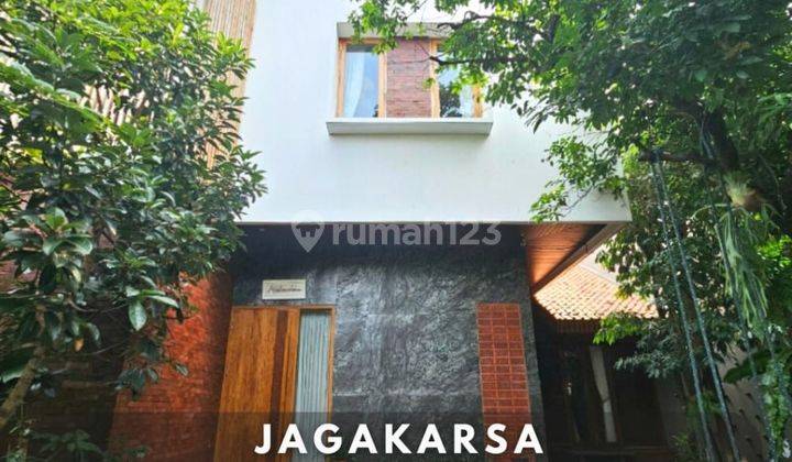 Turun Harga Rumah Dijual Di Jagakarsa
dalam Komplek Besar  1