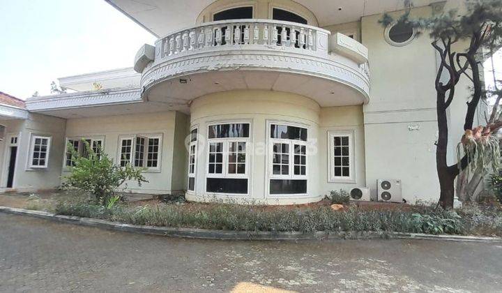 Rumah Klasik 2 Lantai Di Area Elite Permata Hijau Jakarta Selatan

 1