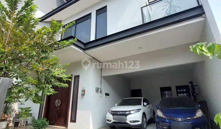 Rumah Bagus 2 Lantai Plus Roof Top Dalam Komplek Elite Selangkah Ke Sekolah Perancis Jakarta Selatan  1